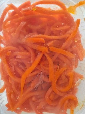 Морковь свежая шинкованная в остром маринаде